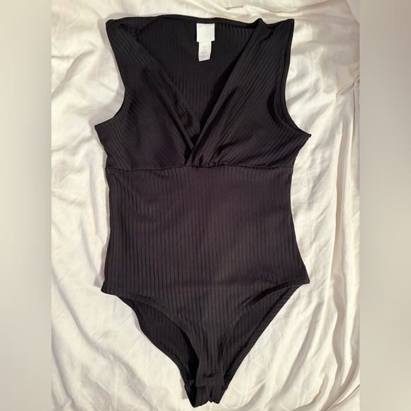 H&M women’s bodysuit (PAIR of 2) black and white - Picture 1 of 14